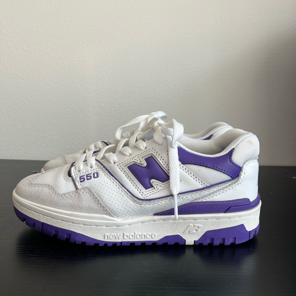 New Balance 550 Basketball Sneaker || women’s size 6 (men’s size 4.5) - Picture 5 of 7